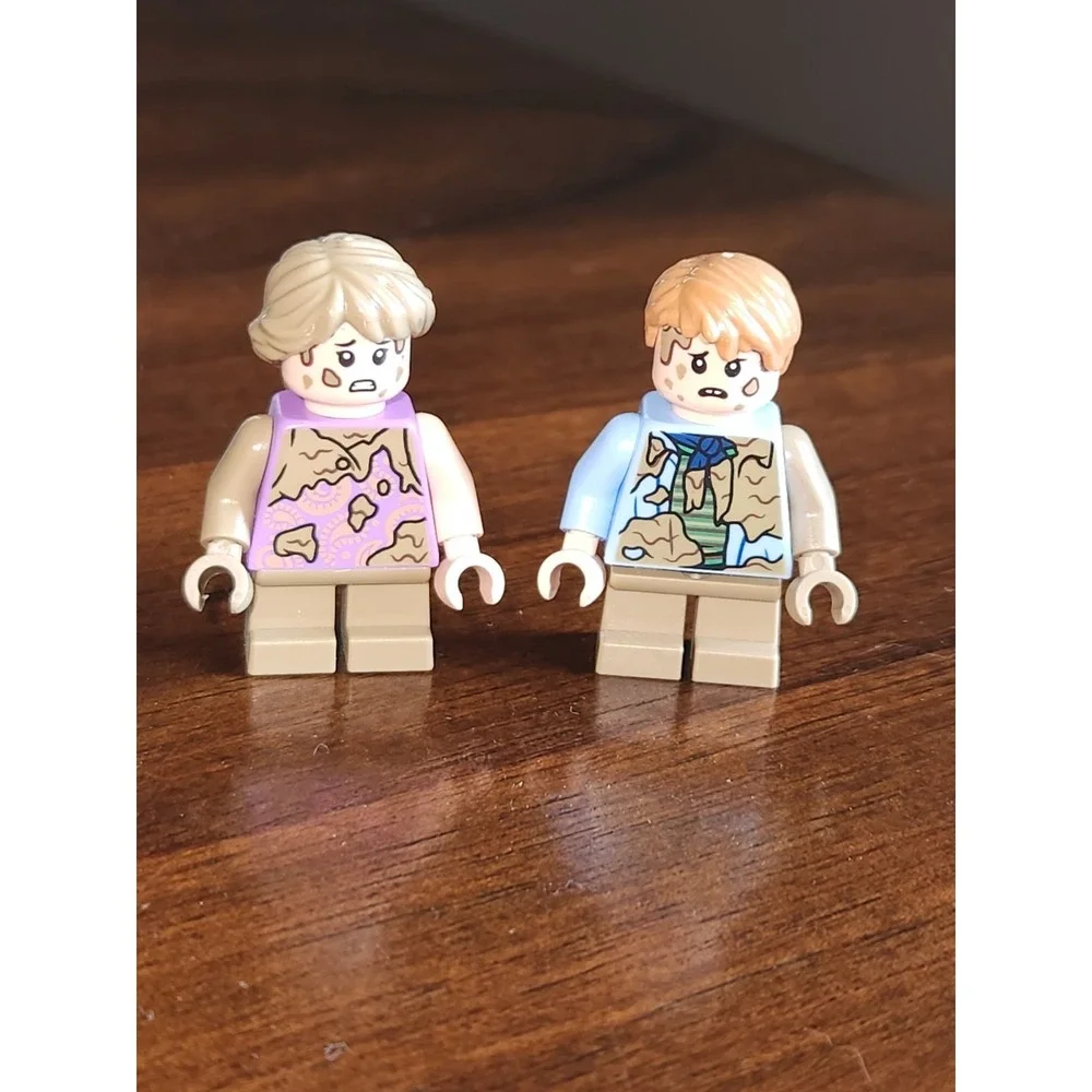 LEGO Muddy Lex Murphy (jw098) and Tim Murphy (jw099) LEGO minifigures Jurassic